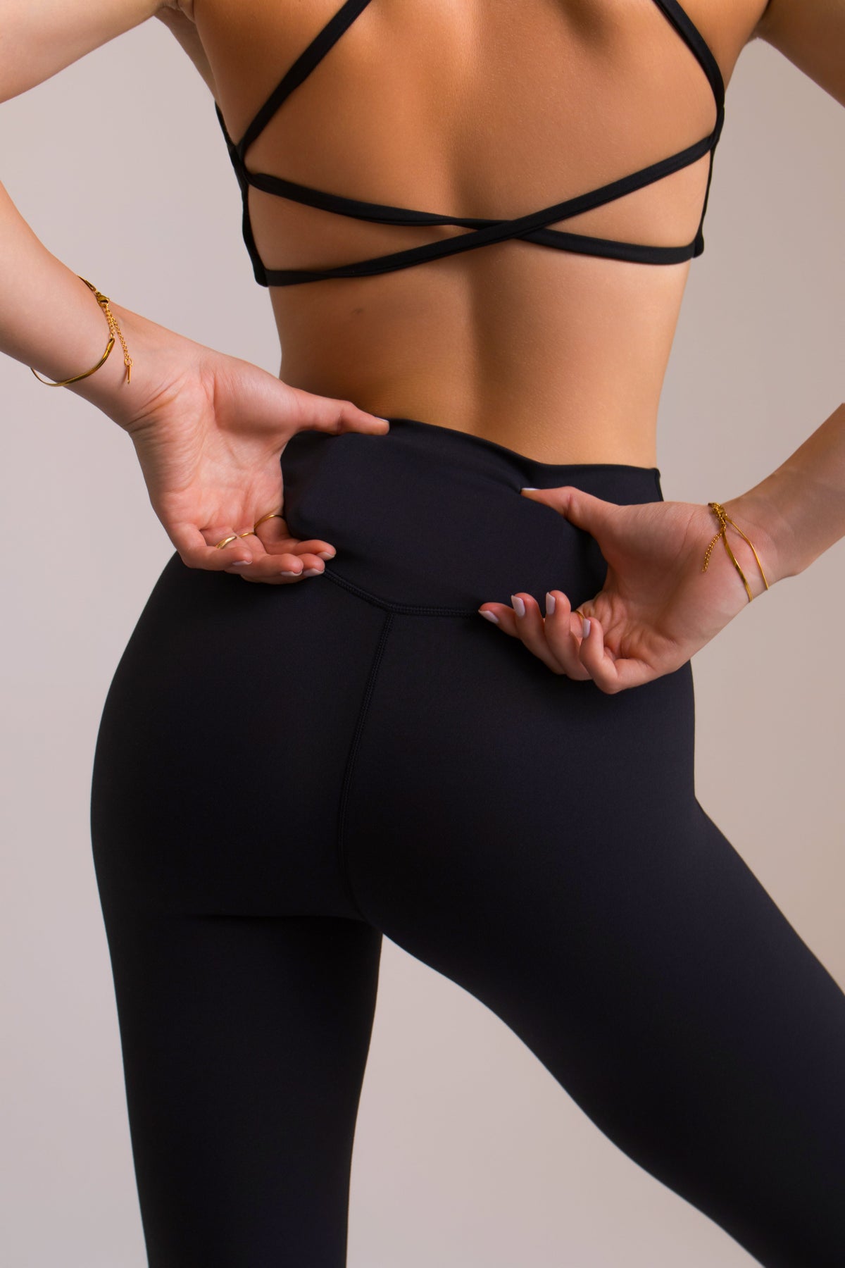 Close-up of The NAKED Leggings waistband adjustment - Runner's Athletics